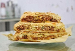 壮馍的做法视频教程,传统美食的简单步骤解析